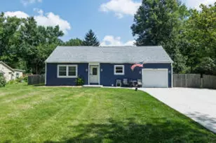 W277N1606 Lakeview Dr, Pewaukee, WI 53072 - Photo 1