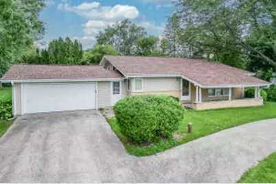 W225N217  Lexington Dr, Pewaukee, WI 53186 - Photo 1