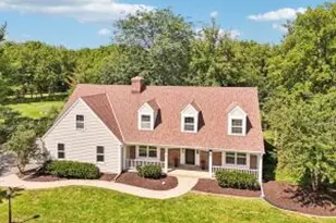 315 Bark River Ct, Delafield, WI 53018 - Photo 1