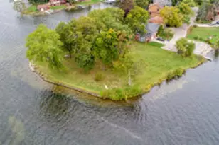 2705 Ridley Rd, Delafield, WI 53029 - Photo 1