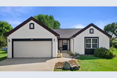 205  Shore Cir, Oconomowoc, WI 53066 - Photo 1