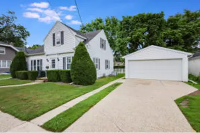 1207  Huron St, Manitowoc, WI 54220 - Photo 1