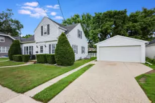 1207 Huron St, Manitowoc, WI 54220 - Photo 1