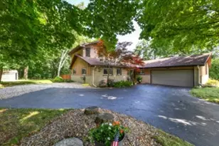 5210 S Skyline Dr, New Berlin, WI 53151 - Photo 1