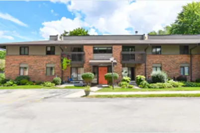 368  Park Hill Dr, Pewaukee, WI 53072 - Photo 1