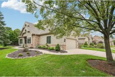 8517 S Country Club Dr, Franklin, WI 53132 - Photo 1