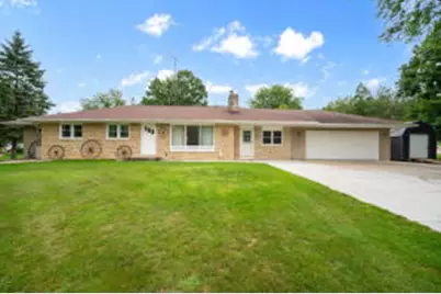 W222N8150  Plainview Pkwy, Lisbon, WI 53089 - Photo 1