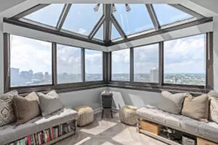 1633 N Prospect Ave, Milwaukee, WI 53202 - Photo 1