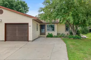1028 Terrace Dr, Onalaska, WI 54650 - Photo 1