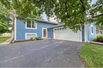 W226N8019  Longview Dr, Lisbon, WI 53089 - Photo 1