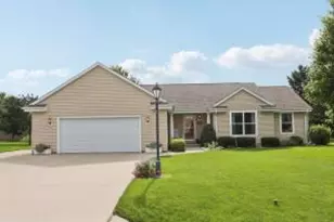 203 Woodfield Dr, Eagle, WI 53119 - Photo 1