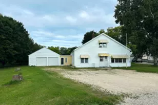 2415 N Rapids Rd, Manitowoc, WI 54220 - Photo 1