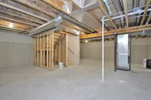 N53W19798 Kingair Dr, Menomonee Falls, WI 53051 - Photo 31