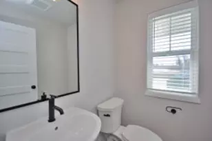 N53W19798 Kingair Dr, Menomonee Falls, WI 53051 - Photo 27