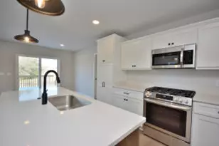 N53W19798 Kingair Dr, Menomonee Falls, WI 53051 - Photo 13