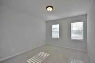 N53W19798 Kingair Dr, Menomonee Falls, WI 53051 - Photo 7