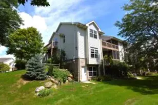 9233 S 51st St, Franklin, WI 53132 - Photo 1