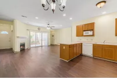 628  Hillcrest Rd, Saukville, WI 53080 - Photo 1