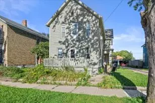 1217 Erie St, Racine, WI 53402 - Photo 1