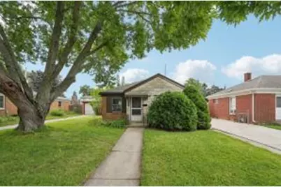 731  Willmor St, Racine, WI 53402 - Photo 1