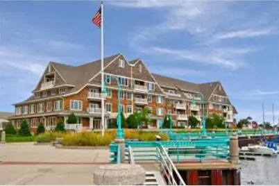 4  Gaslight Dr, Racine, WI 53403 - Photo 1