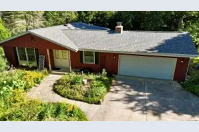 10134  Flagstone Dr, Cedarburg, WI 53012 - Photo 1