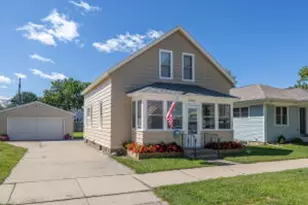 2418 14th St, La Crosse, WI 54601 - Photo 1