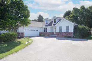 413 Maple Ln, Williams Bay, WI 53191 - Photo 1