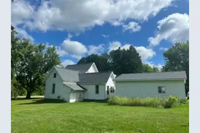 809 W Gail Ave, Endeavor, WI 53930 - Photo 1