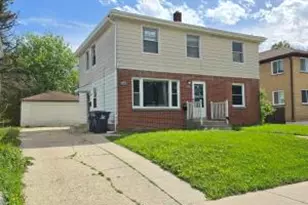 6229 W Keefe Ave Parkway, Milwaukee, WI 53216 - Photo 1