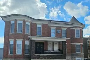 614 King St, La Crosse, WI 54601 - Photo 1