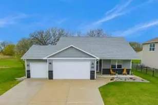 3465 Samson Dr, Janesville, WI 53563 - Photo 1