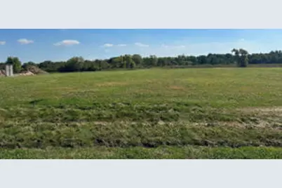 585  Beere Ln, Racine, WI 53105 - Photo 1