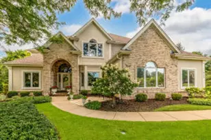 945 Foxkirk Dr, Brookfield, WI 53045 - Photo 1