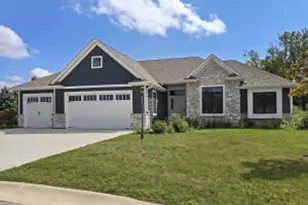 2322 Kae Ct, Racine, WI 53406 - Photo 1