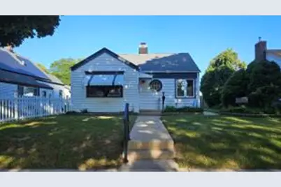 3174 S 22nd St, Milwaukee, WI 53215 - Photo 1