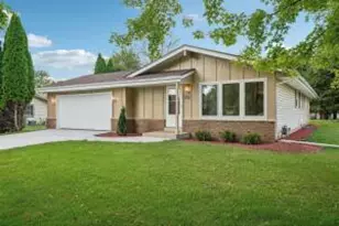 3382 Moraine Dr, Richfield, WI 53033 - Photo 1