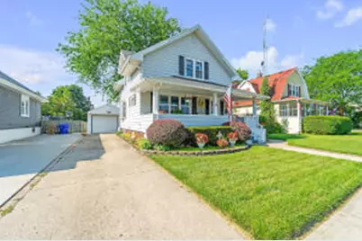 2013  27th St, Kenosha, WI 53140 - Photo 1