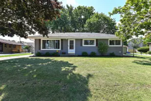 1845 Wedgewood Dr, Racine, WI 53402 - Photo 1