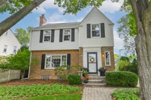 5064 N Santa Monica Blvd, Whitefish Bay, WI 53217 - Photo 1