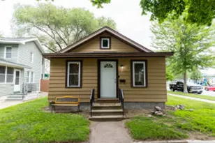 2302 Wood St, La Crosse, WI 54603 - Photo 1