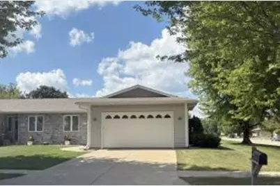 518 N Patricia St, Elkhorn, WI 53121 - Photo 1