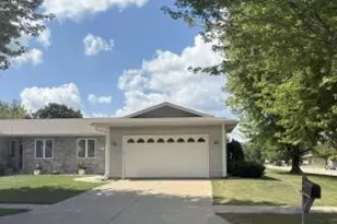 518 N Patricia St, Elkhorn, WI 53121 - Photo 1