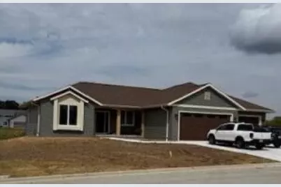 421  Park Pl, Elkhart Lake, WI 53020 - Photo 1