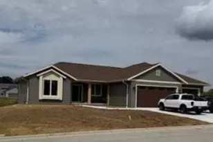 421 Park Pl, Elkhart Lake, WI 53020 - Photo 1