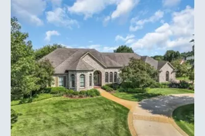 386  Steeple Pointe Cir, Delafield, WI 53018 - Photo 1