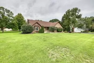 21380 Woodchuck Ln, Brookfield, WI 53045 - Photo 1