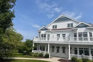 429 Beachfront Ct, Sheboygan, WI 53081 - Photo 1