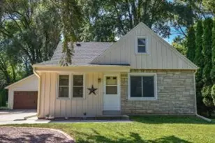 11007 W Wells St, Wauwatosa, WI 53226 - Photo 1