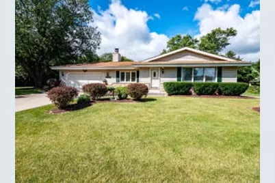 W147N7685  Northpoint Dr, Menomonee Falls, WI 53051 - Photo 1